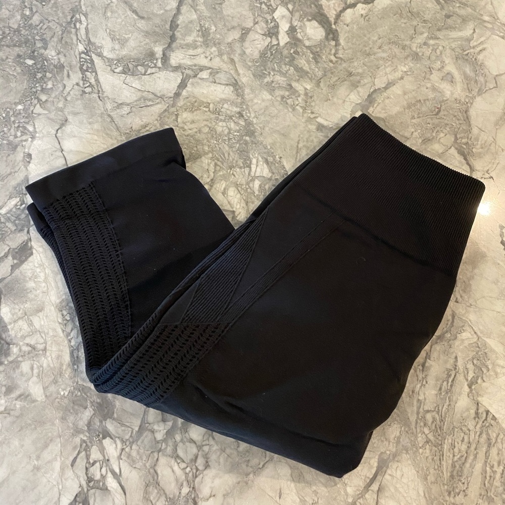 Lululemon Crop Compression Leggings